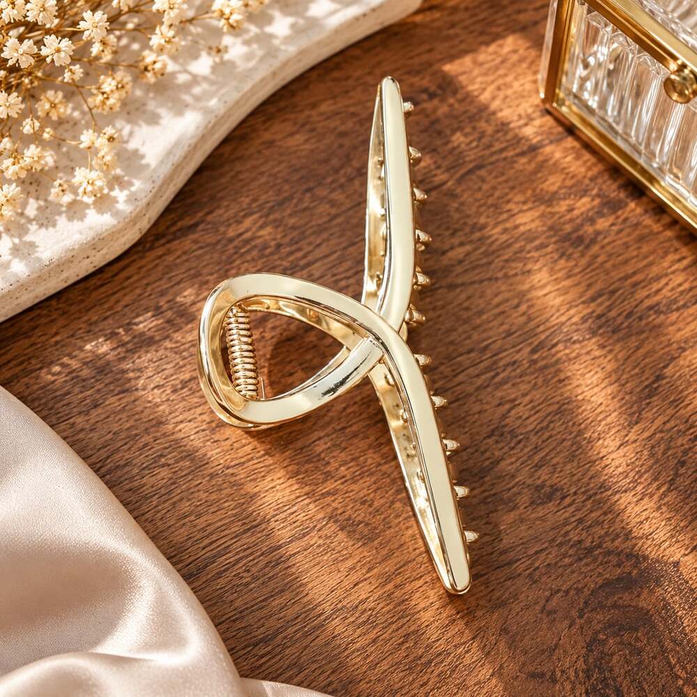 Quiet Luxury Gold Metal Claw Clip Sculptural Minimalist Hair Accessory
